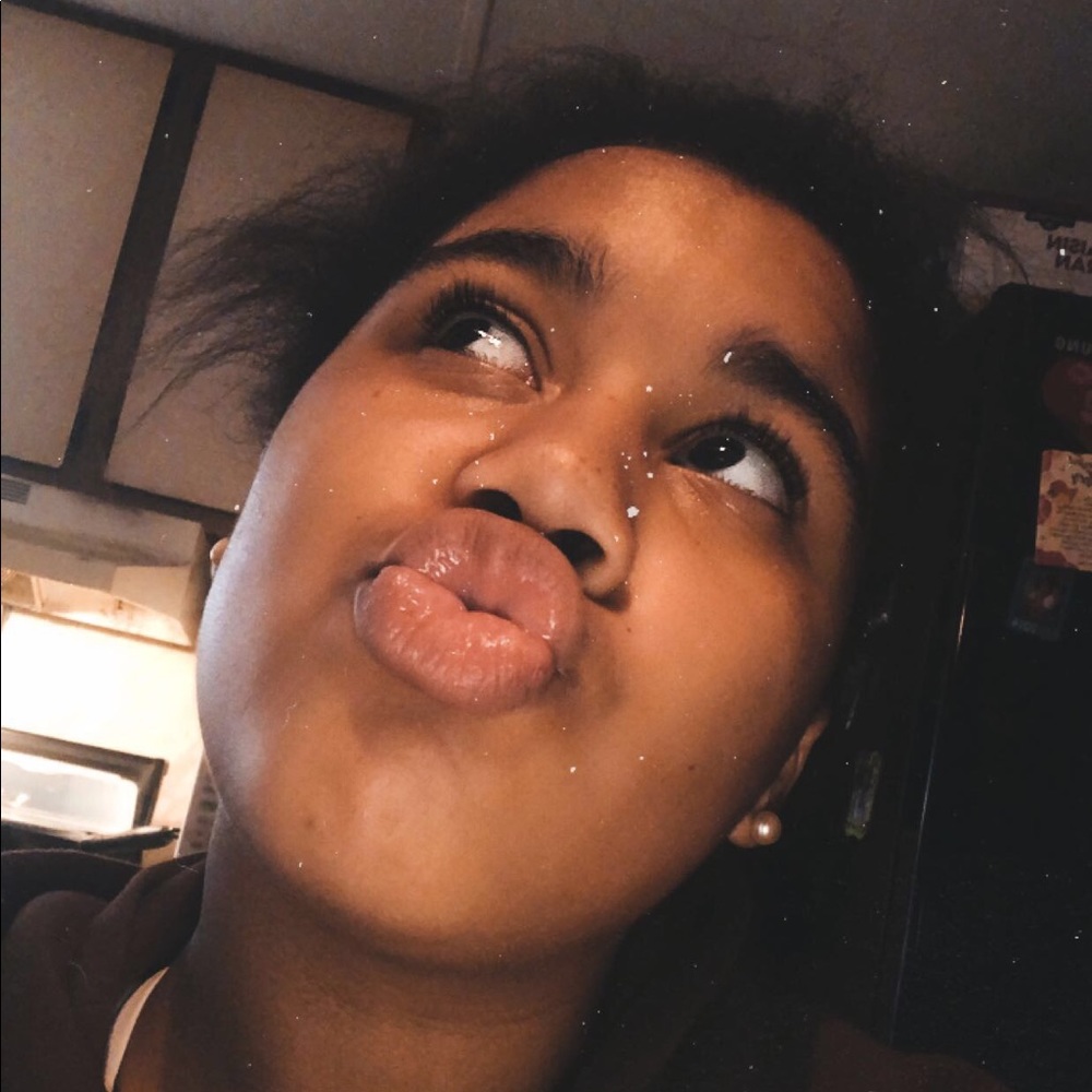 Meet your Posher, Breanna